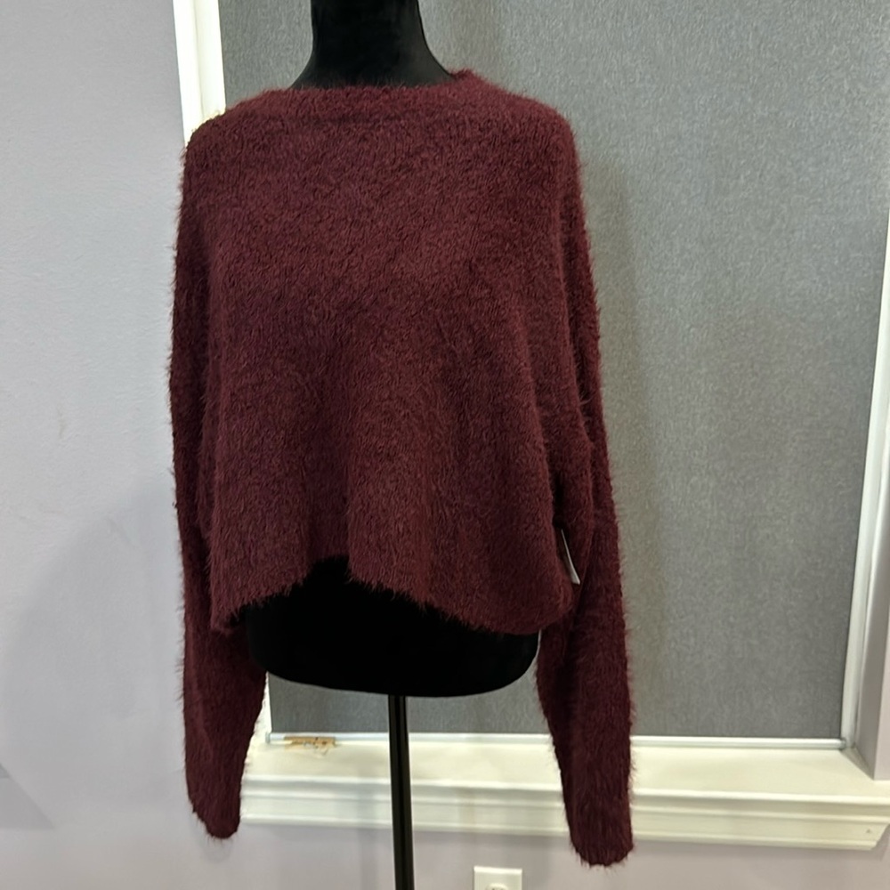 Pullover sweater